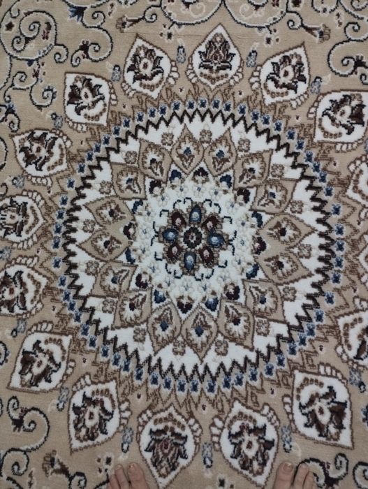 Ковер  новый 2/3