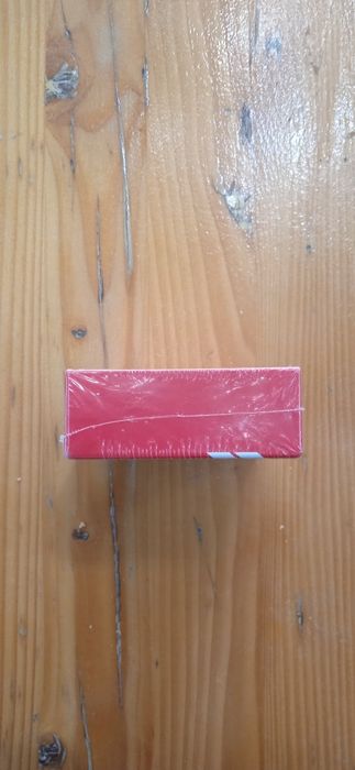 Air pods i 15 karobkadan ochilmagan