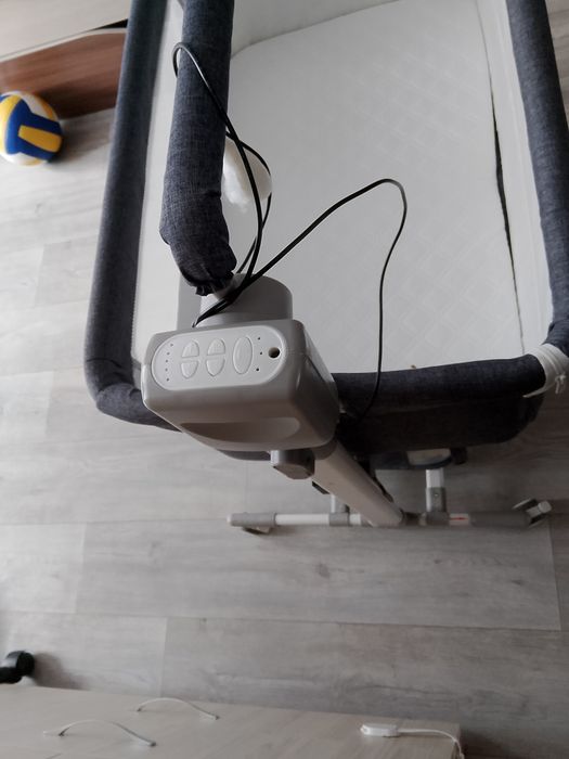 Продам кроватку для новорождённых