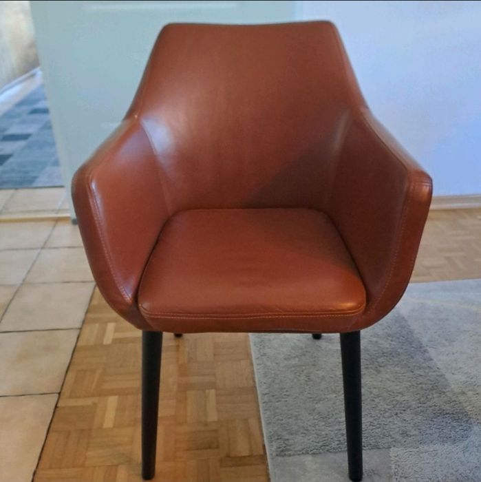 Scaune tip fotoliu din piele