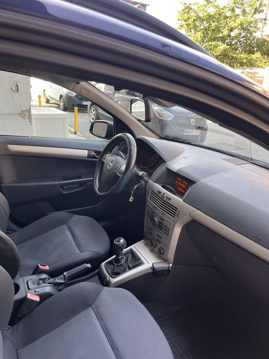 Opel astra H din 2009 motor 1.7 motorina km 160000 reali