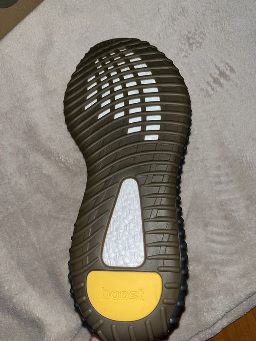 Yeezy 350 V2