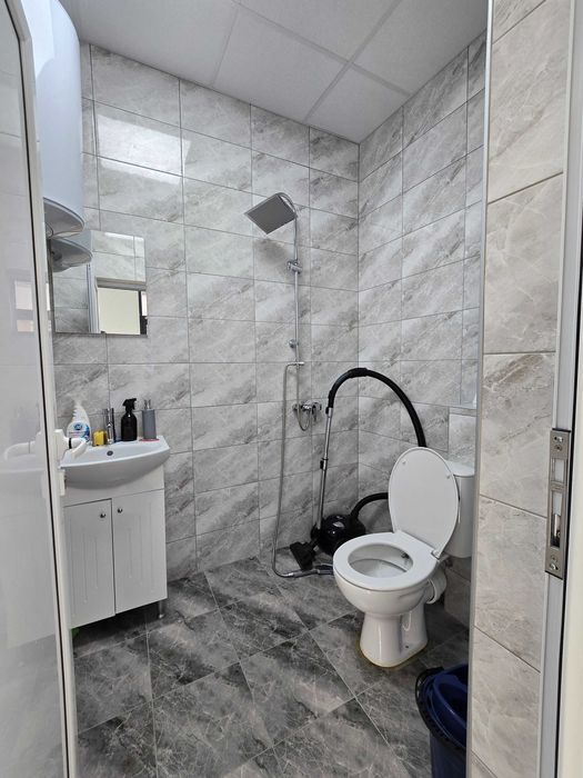 Дава се под наем Магазин в Асеновград - 38 кв.м за 298.86 € - Снимка #3