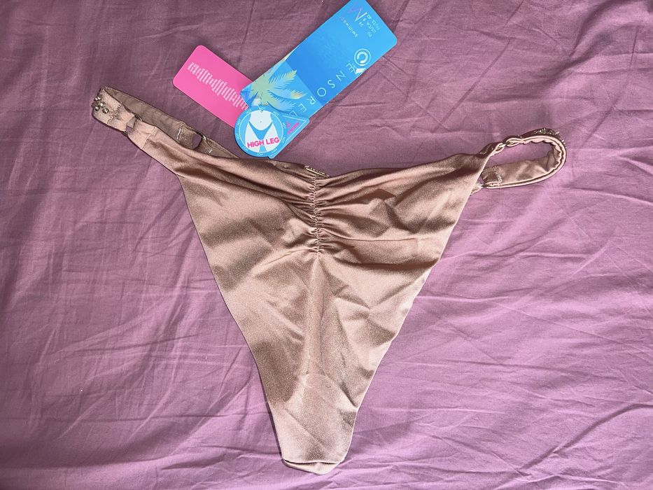 Бански М/Л nude - цвят с мъниста и паети