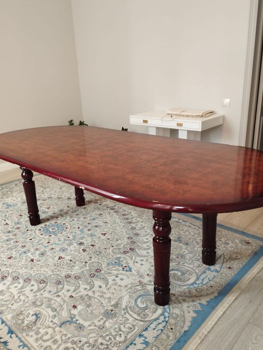 Продам стол деревянный