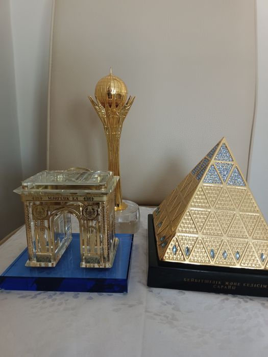 Продам статуэтки "Алтын Адам"