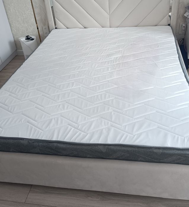 Матрасс отдам бесплатно