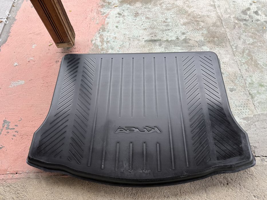 ОРИГИНАЛНА Стелка В Багажник/Корито В Багажник за -FORD KUGA/ФОРД КУГА