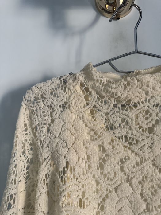 Бежевое платье. Кружовое