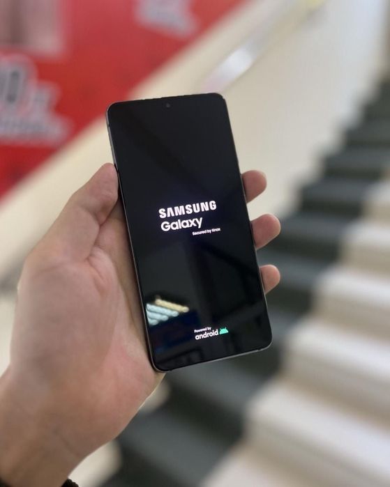 Продам Samsung s21