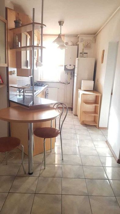 Inchiriere apartament 2 camere decomandat cu centrala termica proprie
