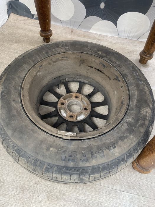 Продам 2 резины с дисками лето 13 размер