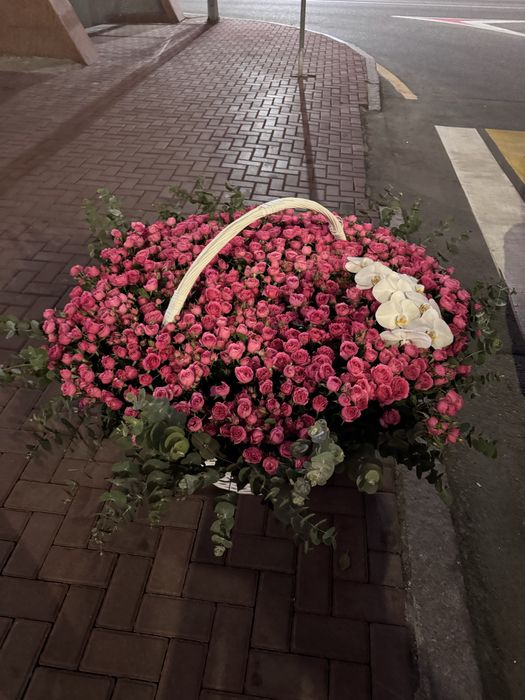 цветы за 300к купили