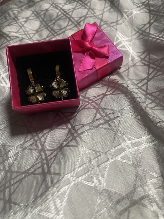 Серьги бижутерия