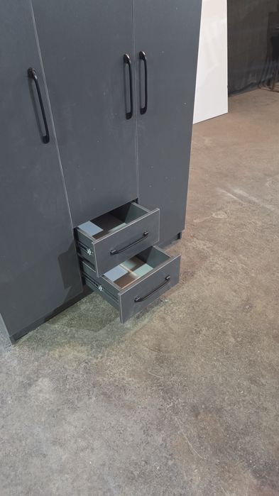 Продам новый шкаф