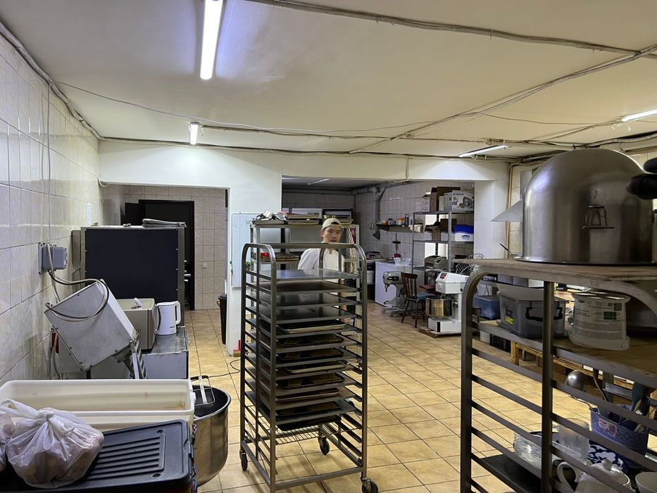 Продам действующее кафе.