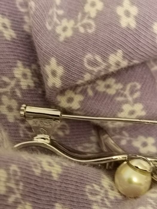 Брошь серебряная