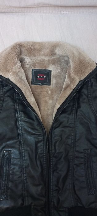 Кожаная куртка с мехом на рост 140см