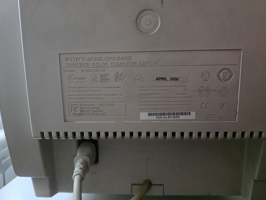 Ретро Гейминг Монитор 19" Sony Multiscan E400 Trinitron