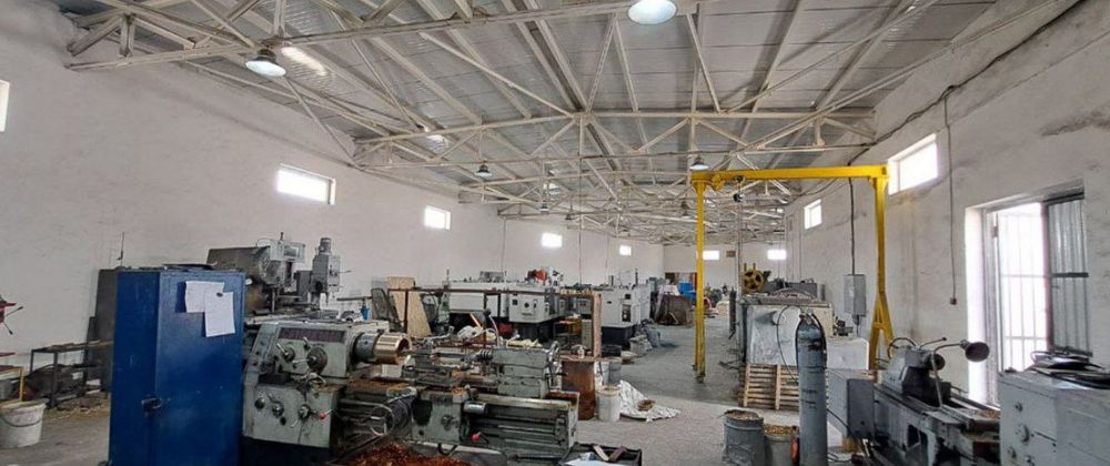 Продаётся 3 000 м² авод. Металлические и пластиковые изделия.