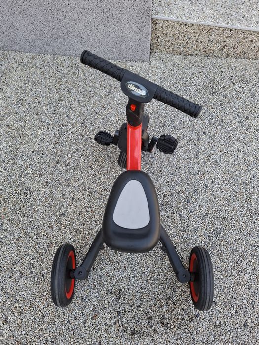 Vand nefolosita Tricicleta si bicicleta Chipolino Smarty 2 in 1 red