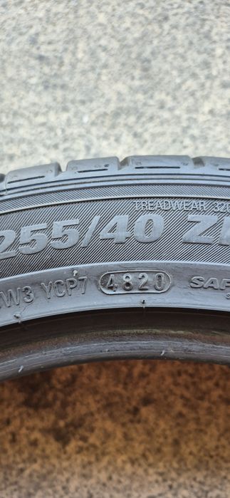 4 anvelope vara Kumho,fata 225/45/18,spate 255/40/18.Pretul este pe bucata.