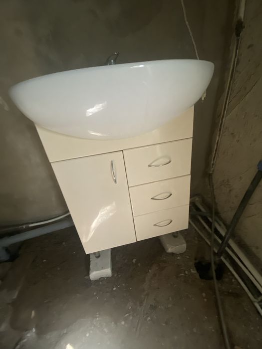 Тумба в раковиной