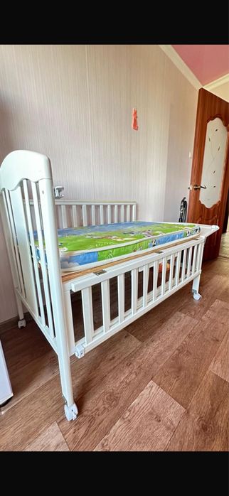 Детская кровать в отличном состояний