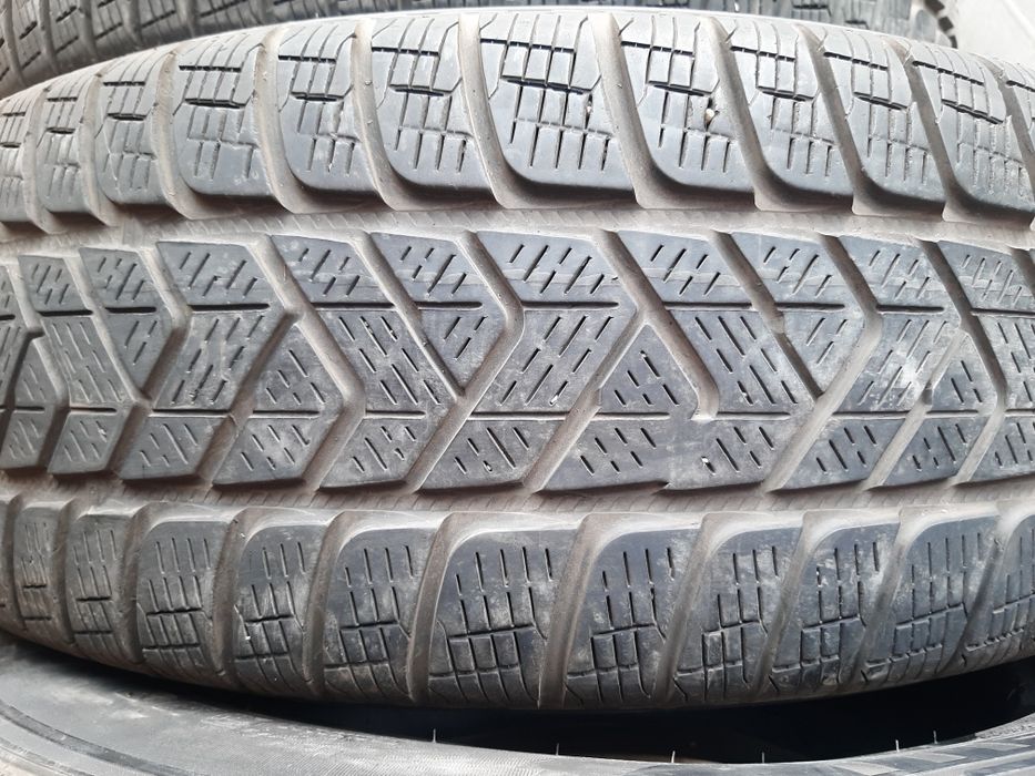 Продам шины 215/65/16 пирелли