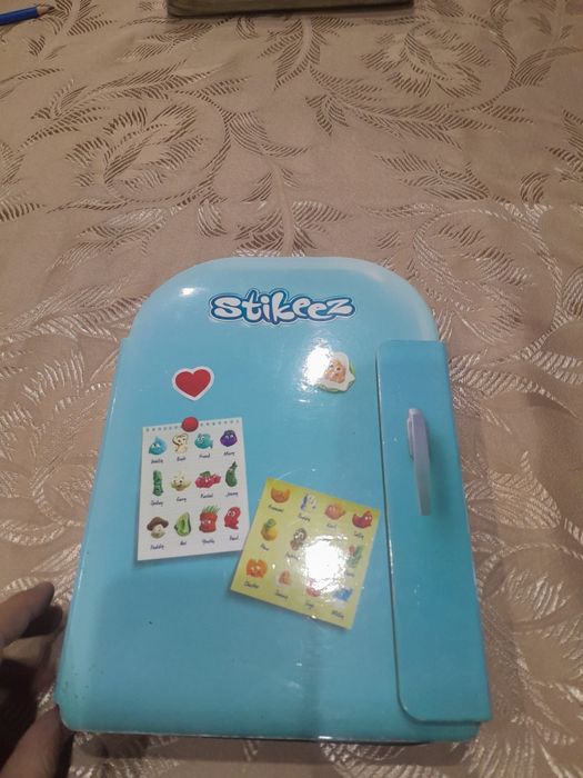 Stekeez, Jucări pentru copii