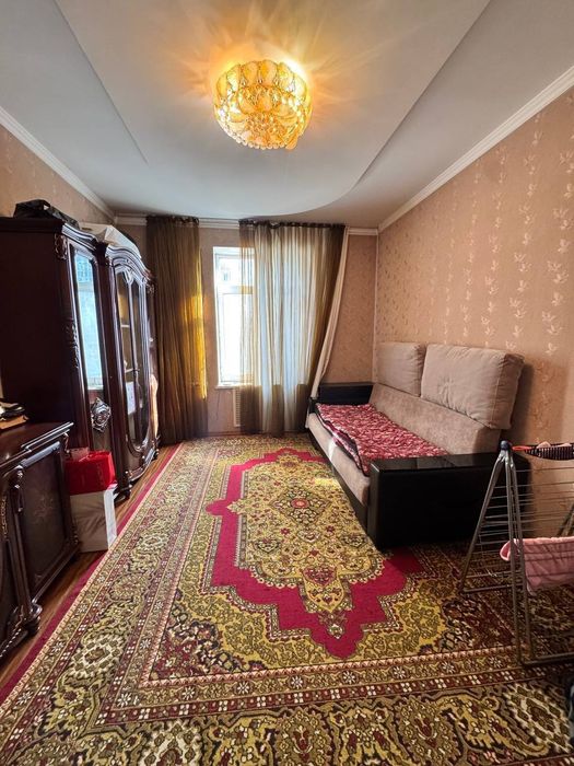 Срочно продается 3в4 ком квартира, ориентир: улица Лабзак, 86м²