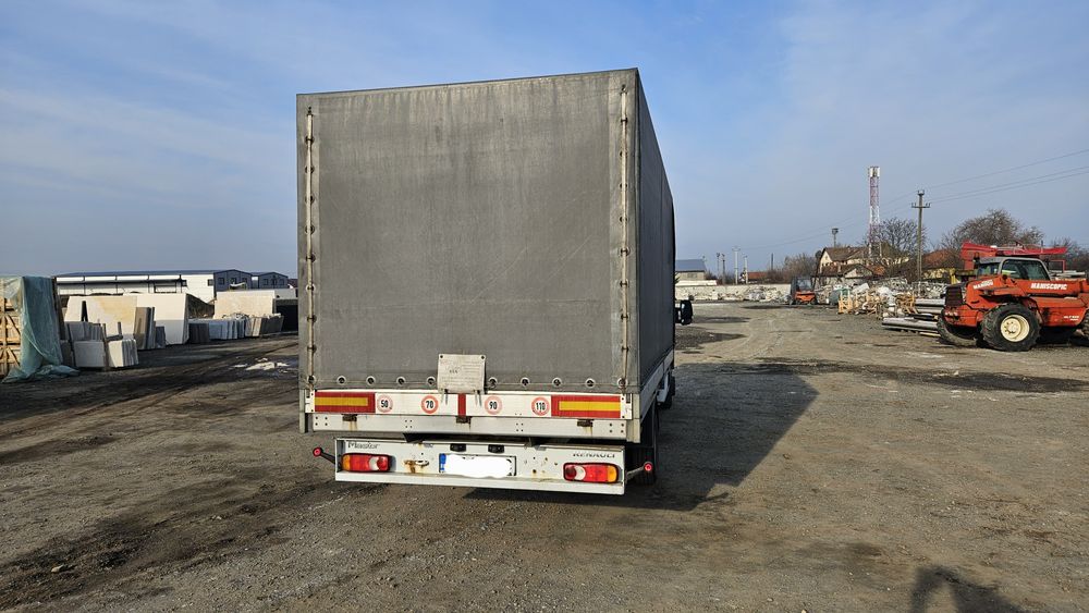 Vând Renault Master