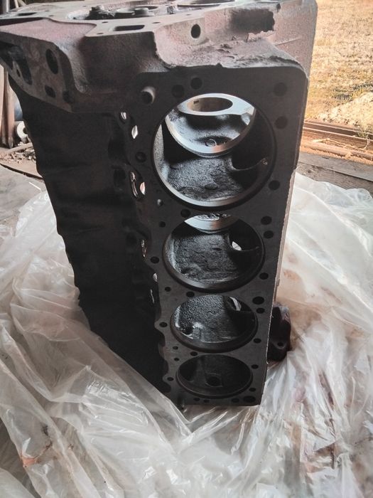 Продам блок зил 130