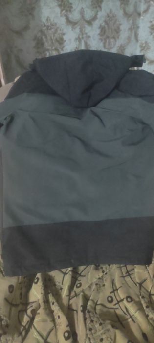 Куртка мужская продаю