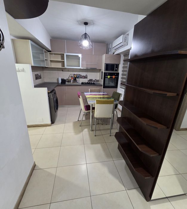 Inchiriere apartament 3 camere, deasupra magazinului Bucur Obor (Almo)