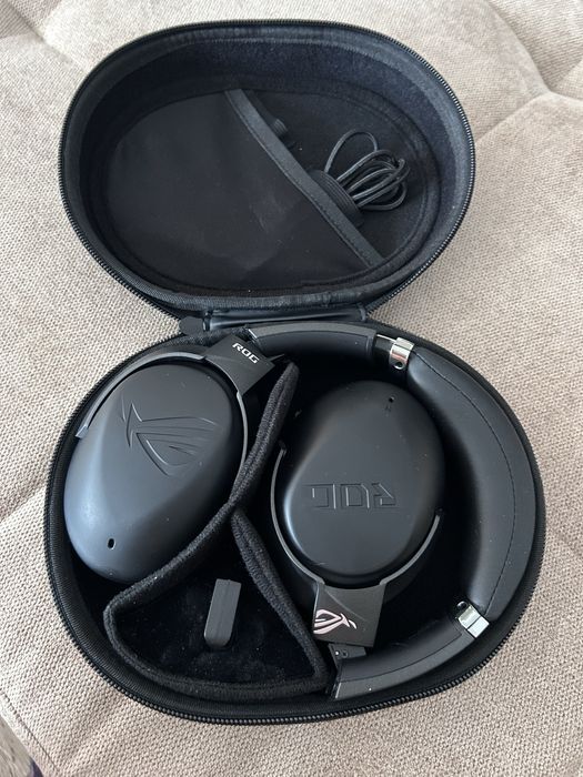 Vand casti wireless ASUS ROG STRIX GO BT