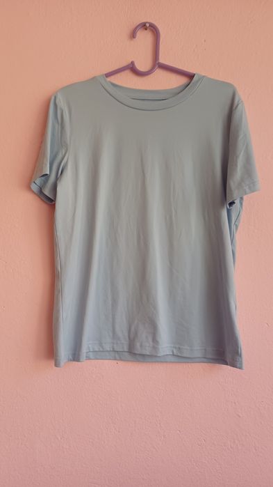 Тениски 2 броя за 10 лв