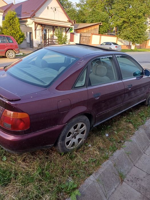 Vând Audi A4 B5 benzină