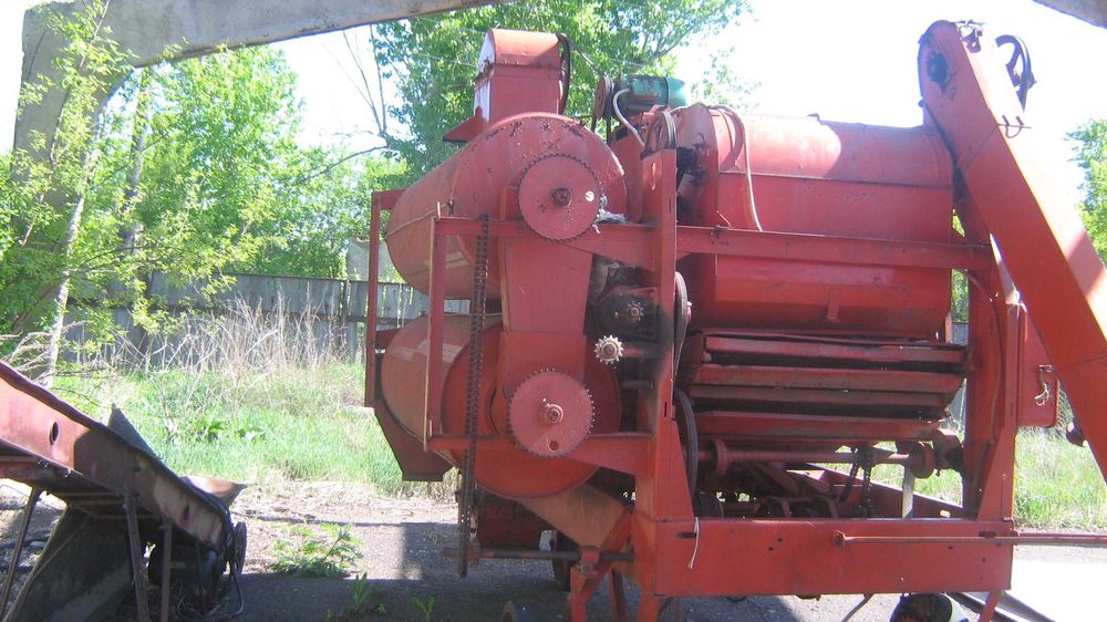 Продам машину СМ-4-очистка и калибровка семян.с триерами.