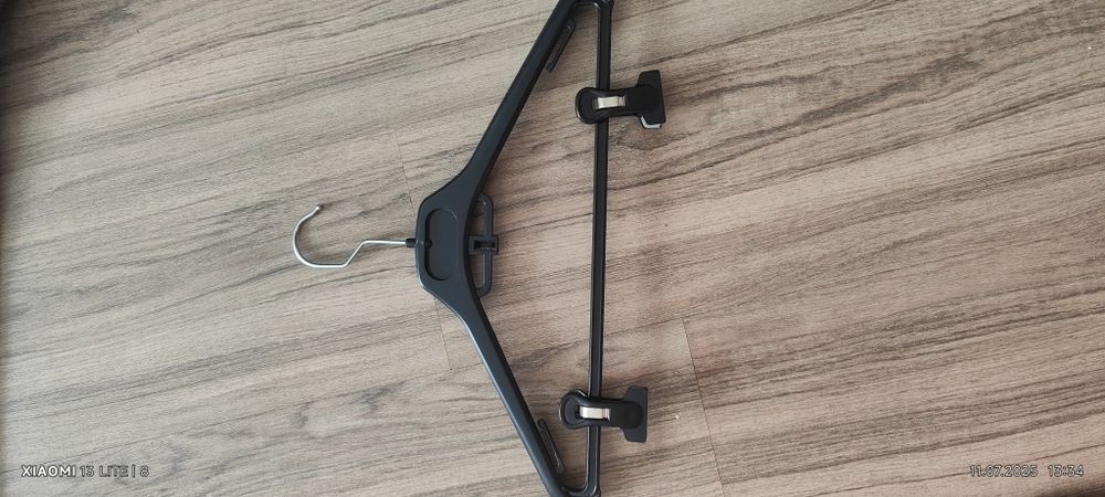 Вешалки для одежды