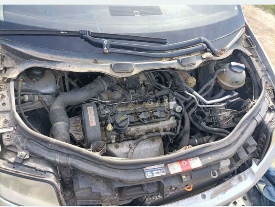 Piese : Audi A2 , 1.6 benzină FSI
