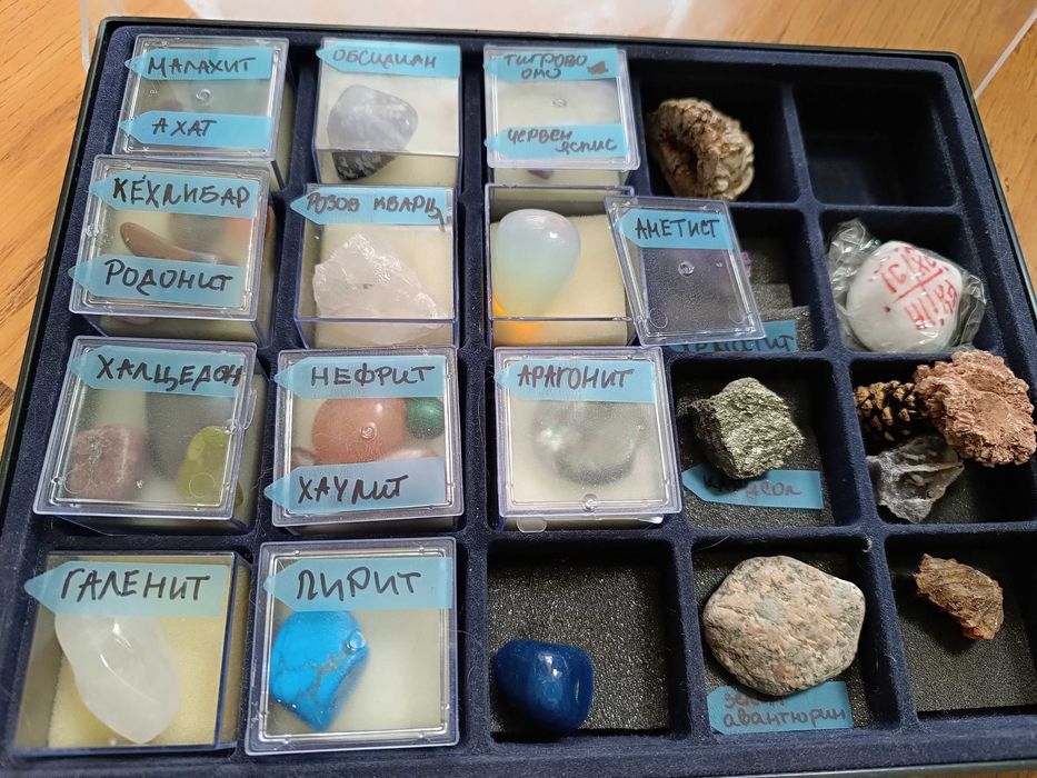 Колекция минерали - ахат,малахит, опалит,аметист,галенит,обсидиан и др