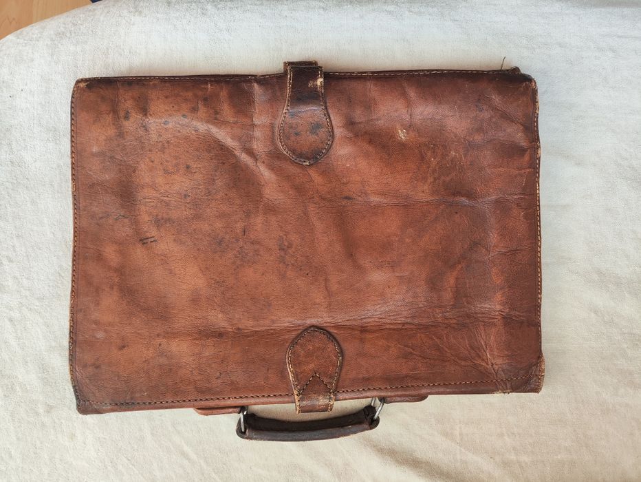 Стара кожена чанта