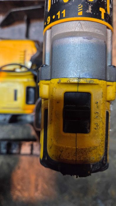 DeWalt DCD995P2 Masina premium de gaurit cu percutie XRP Li-Ion 18V