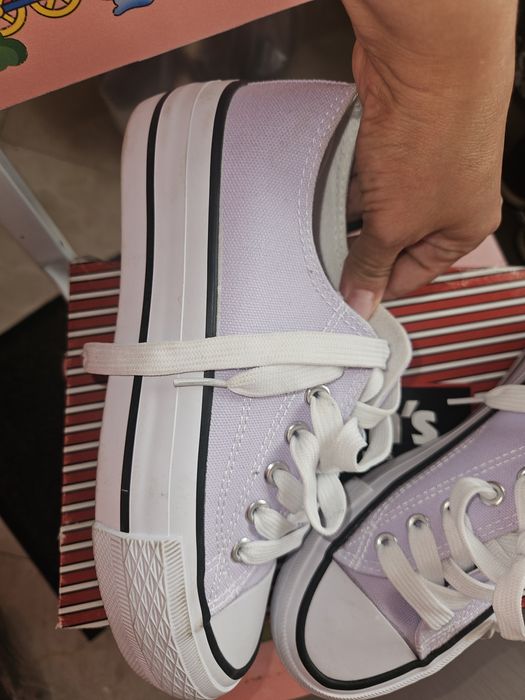 Vand adidasi ca noi, Deichman, gen Converse, marimea 36