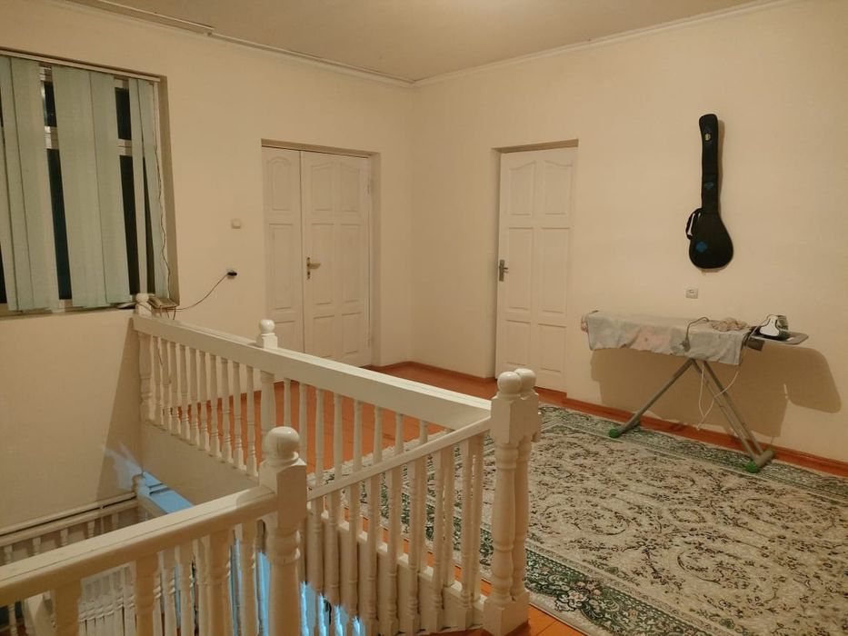 Үлкен үй екіқабатты