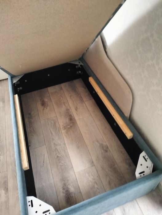 Продам диванчик, детский.