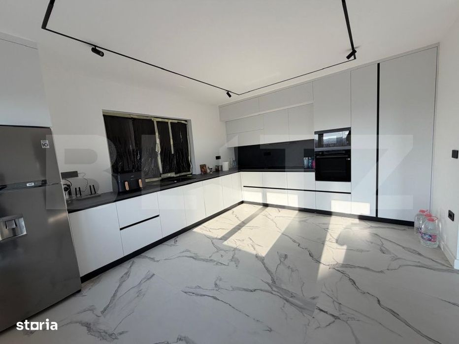 Casa moderna, materiale premium, 286 mp utili, view superb Mitoc Sucea