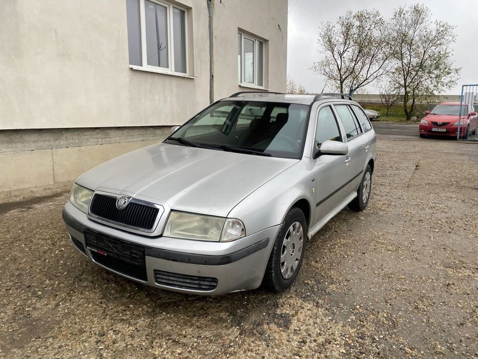 Dezmembrez piese Skoda Octavia 1 Tour