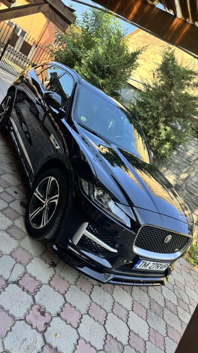 Jaguar F-Pace 2.0 D R-Design